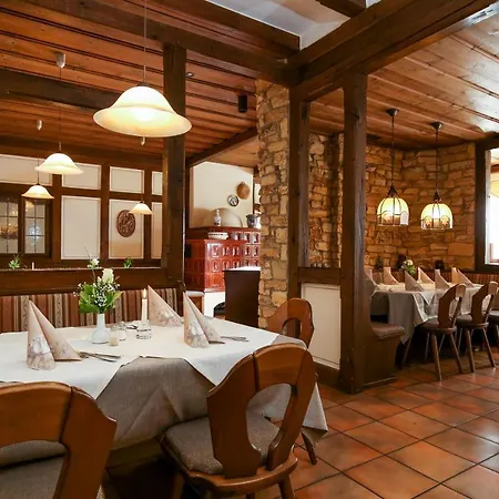 فندق Hotel-restaurant Stern 2*